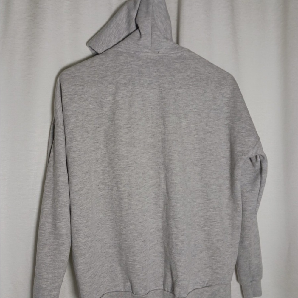 Disney Gray Sweatshirt with Hoodie Hakuna Matata Size M NWOT - Picture 5 of 7